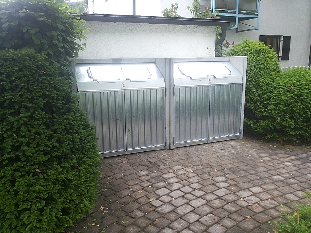 M&uuml;llbox nach der Erh&ouml;hung